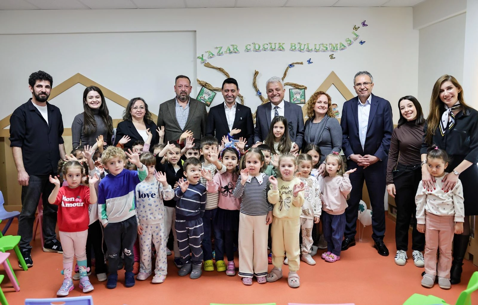 Ä°zmir Depreminin Mucizesi Ayda ile EvlatlarÄ±nÄ± Kaybeden Anne Ãocuklara Depremi AnlattÄ± (6)-1772626541011.webp